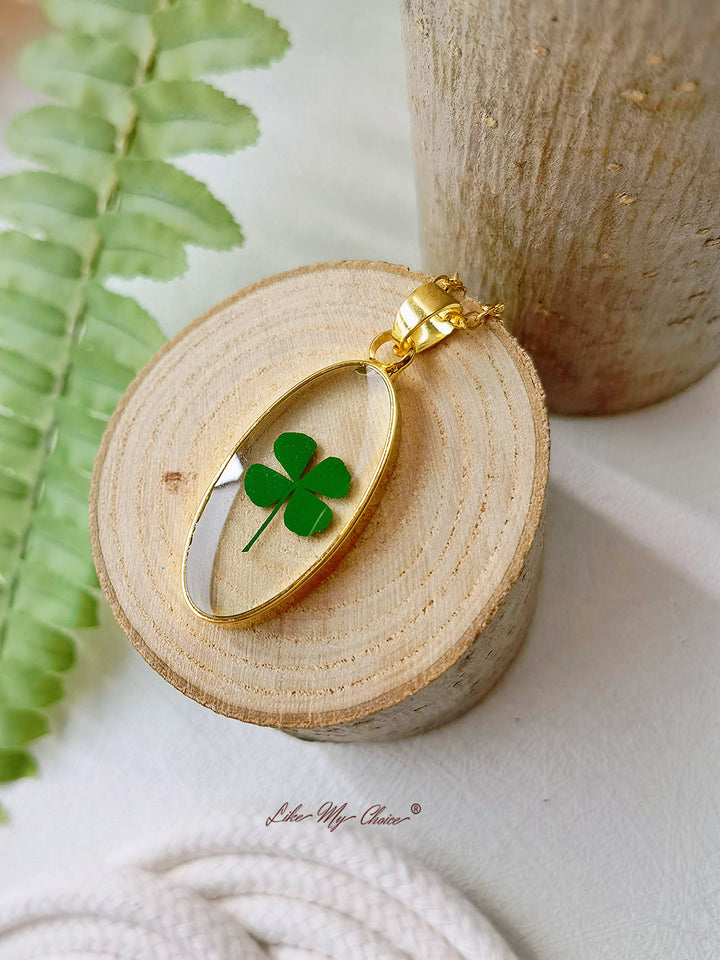 Natural Clover Resin Botanical Pendant Oval Necklace