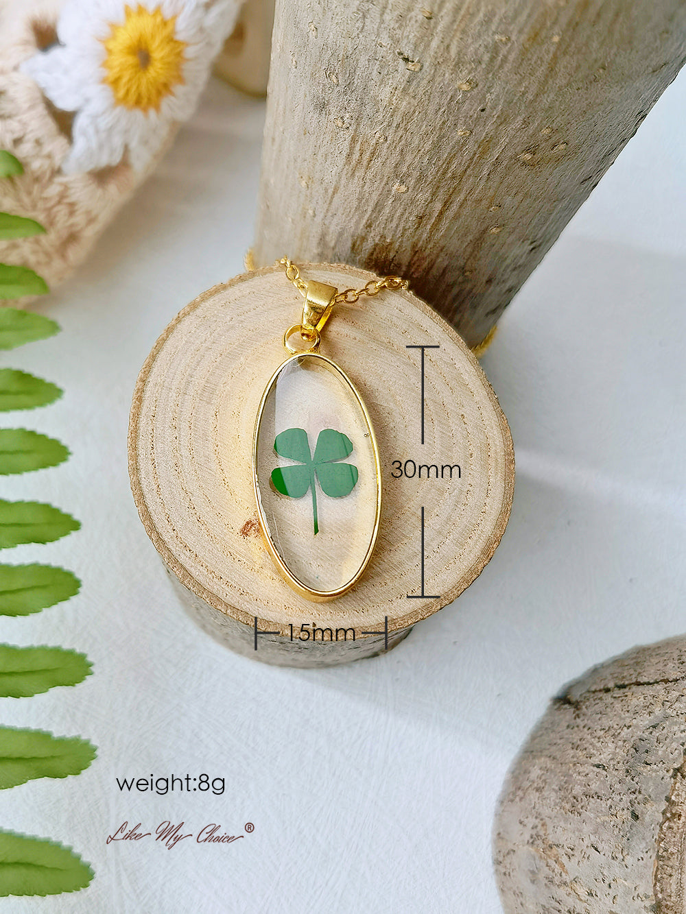 Natural Clover Resin Botanical Pendant Oval Necklace