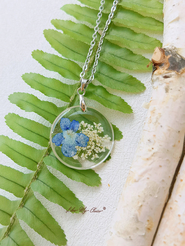 Náhrdelník z krajky královny Anny Mallows Flower Botanical Pendant Circle Necklace