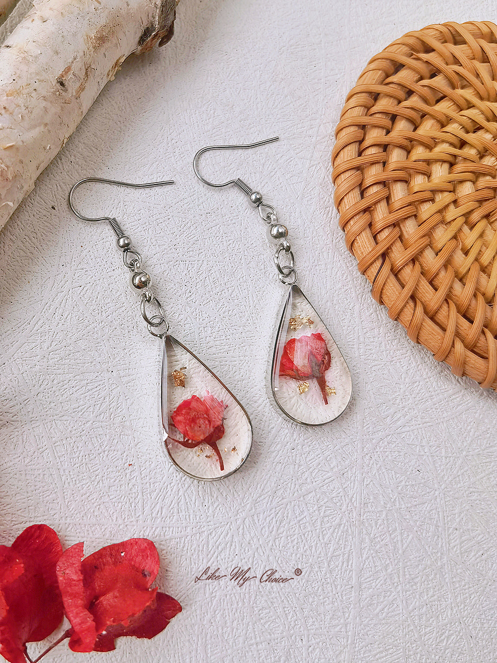 Pendants d'oreilles en fleurs séchées de rose rouge