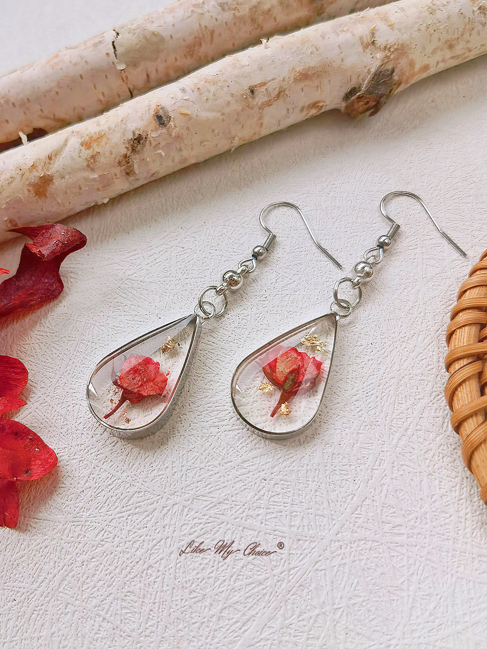 Pendants d'oreilles en fleurs séchées de rose rouge