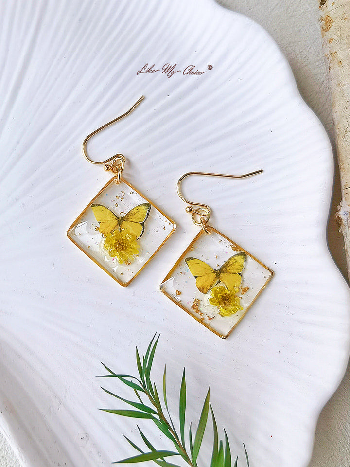 Anting-anting Persegi Kupu-kupu Bunga Kering Gypsophila