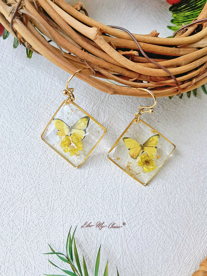 Pendientes cuadrados de mariposa de flor seca Gypsophila