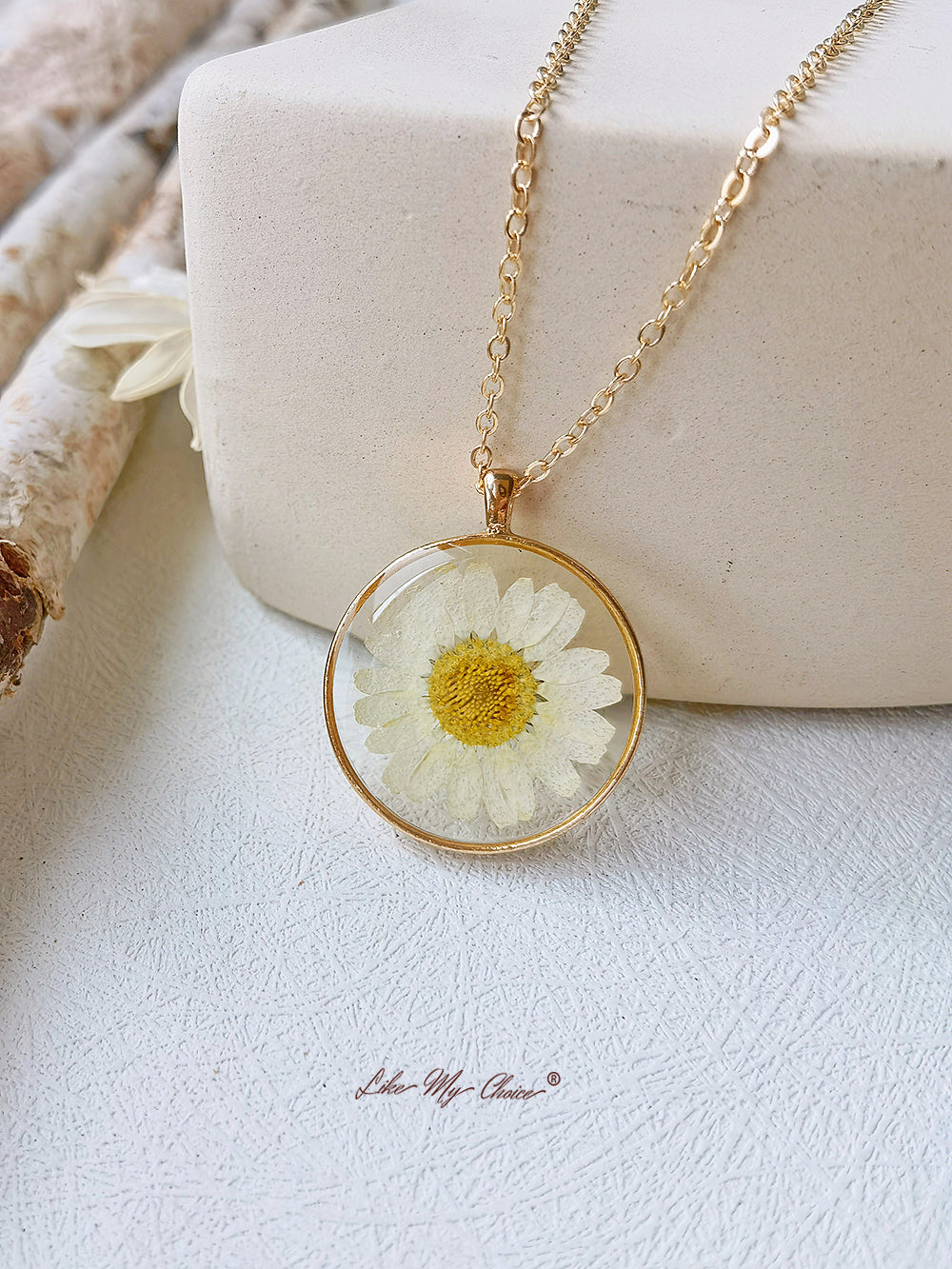 Halsband med pressad blomma, Natural Daisy