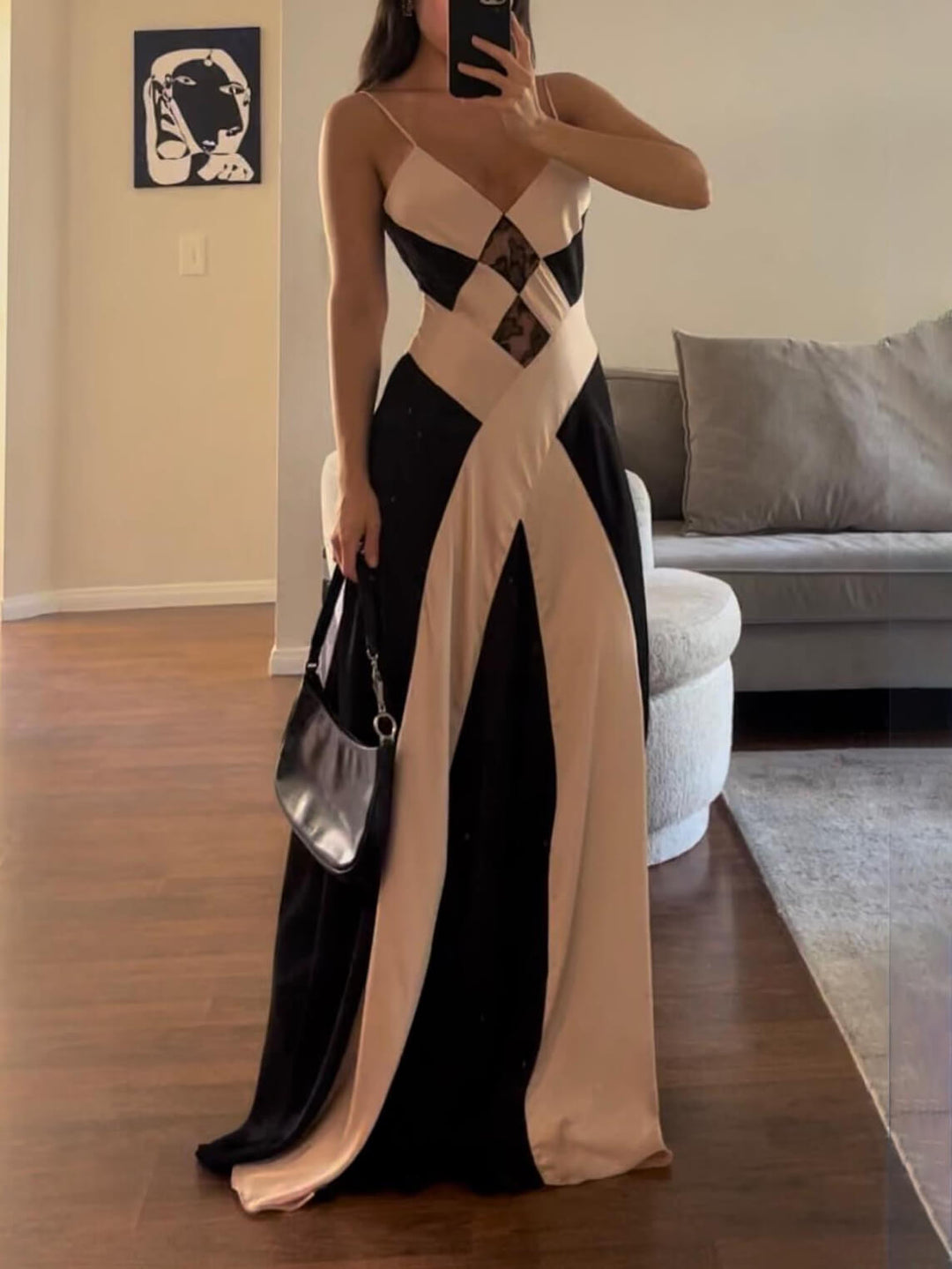 Vestido maxi de cetim com contraste preto e champanhe