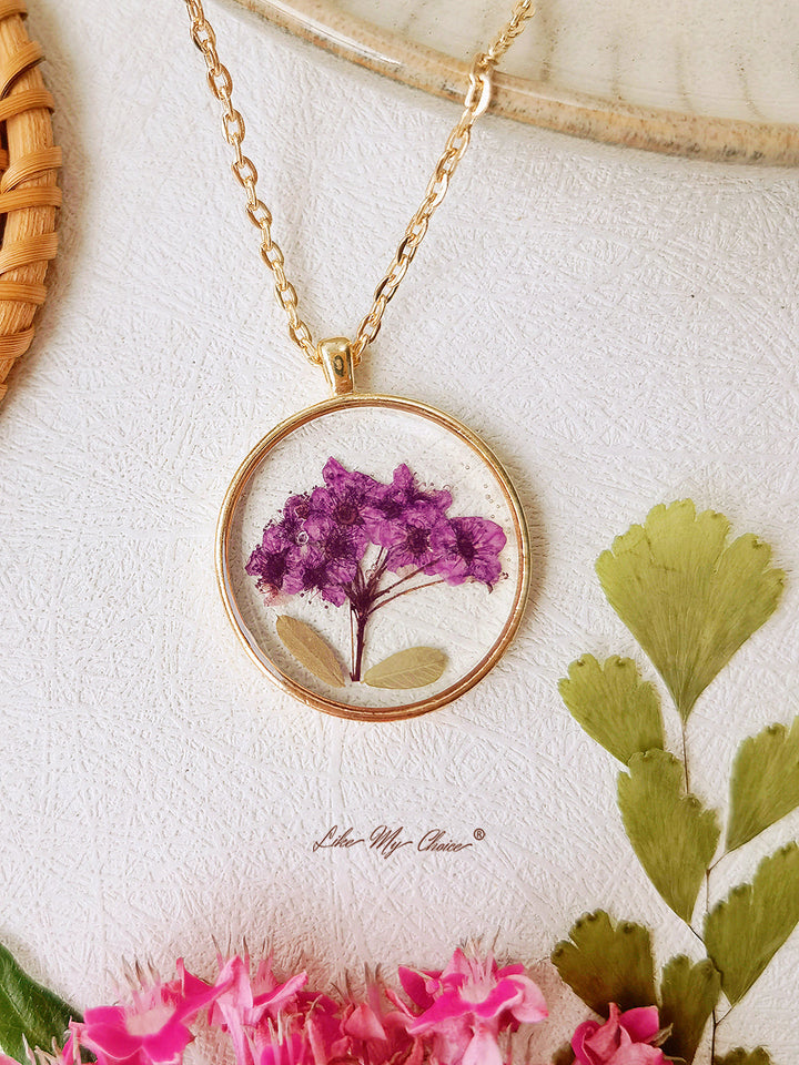 Natural Gypsophila Flower Resin Pressed Flower Botanical Pendant Round Necklace