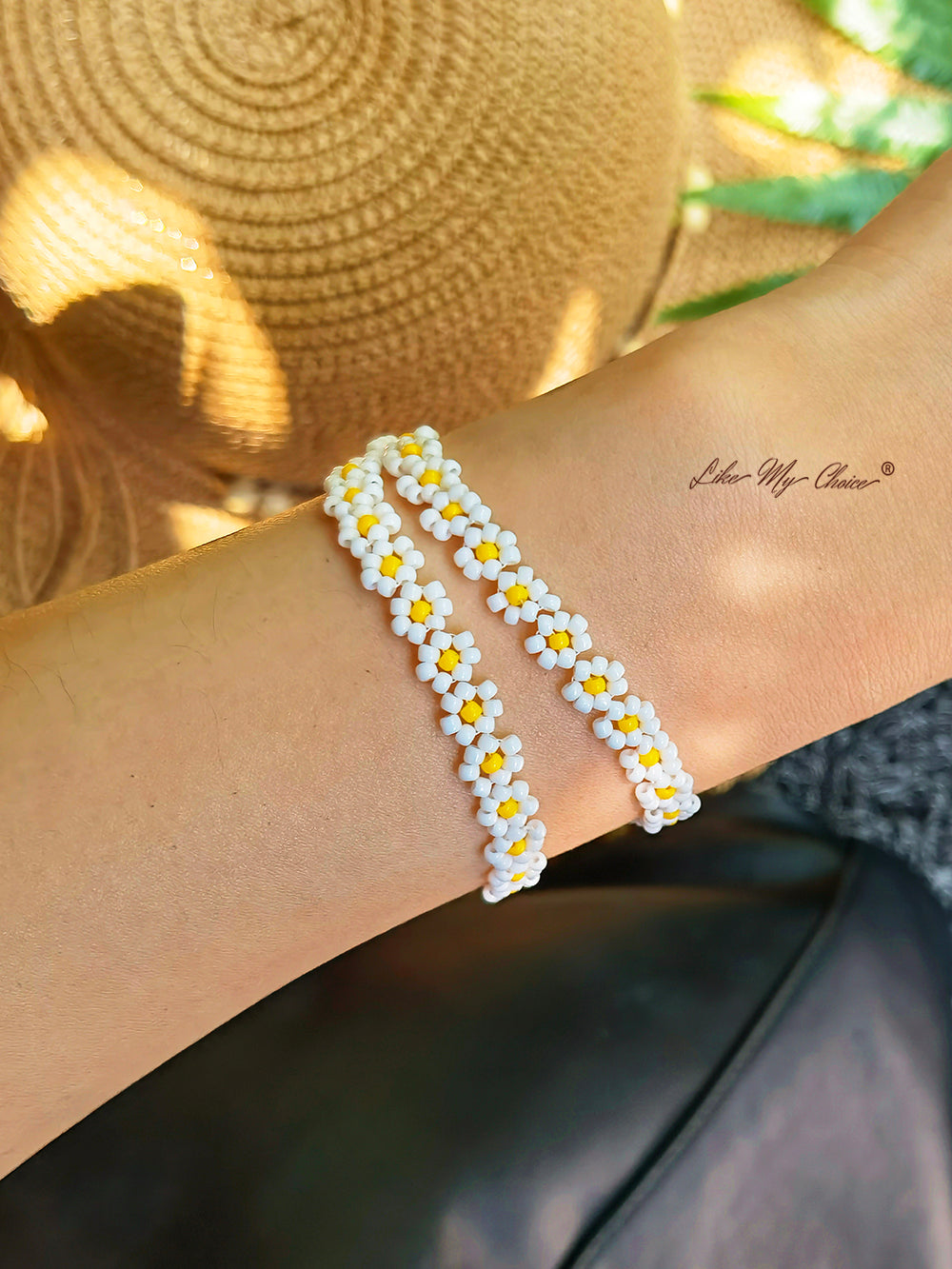 Adjustable Drawstring Beaded Bracelet Cream Daisy