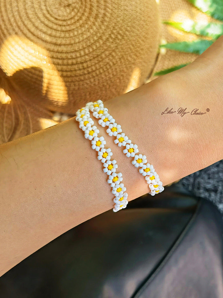 Gelang Gelang Manik-manik Serut yang Dapat Disesuaikan Cream Daisy