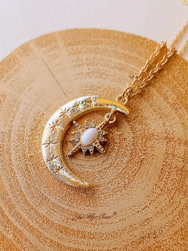 Collier bohème lune et étoile en opale