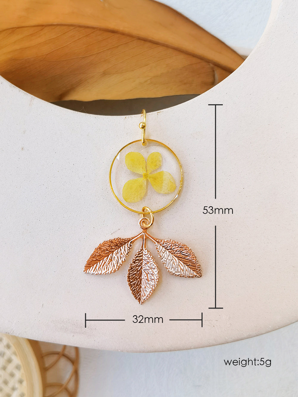 Primrose Flower Earrings Örhängen med guldblad