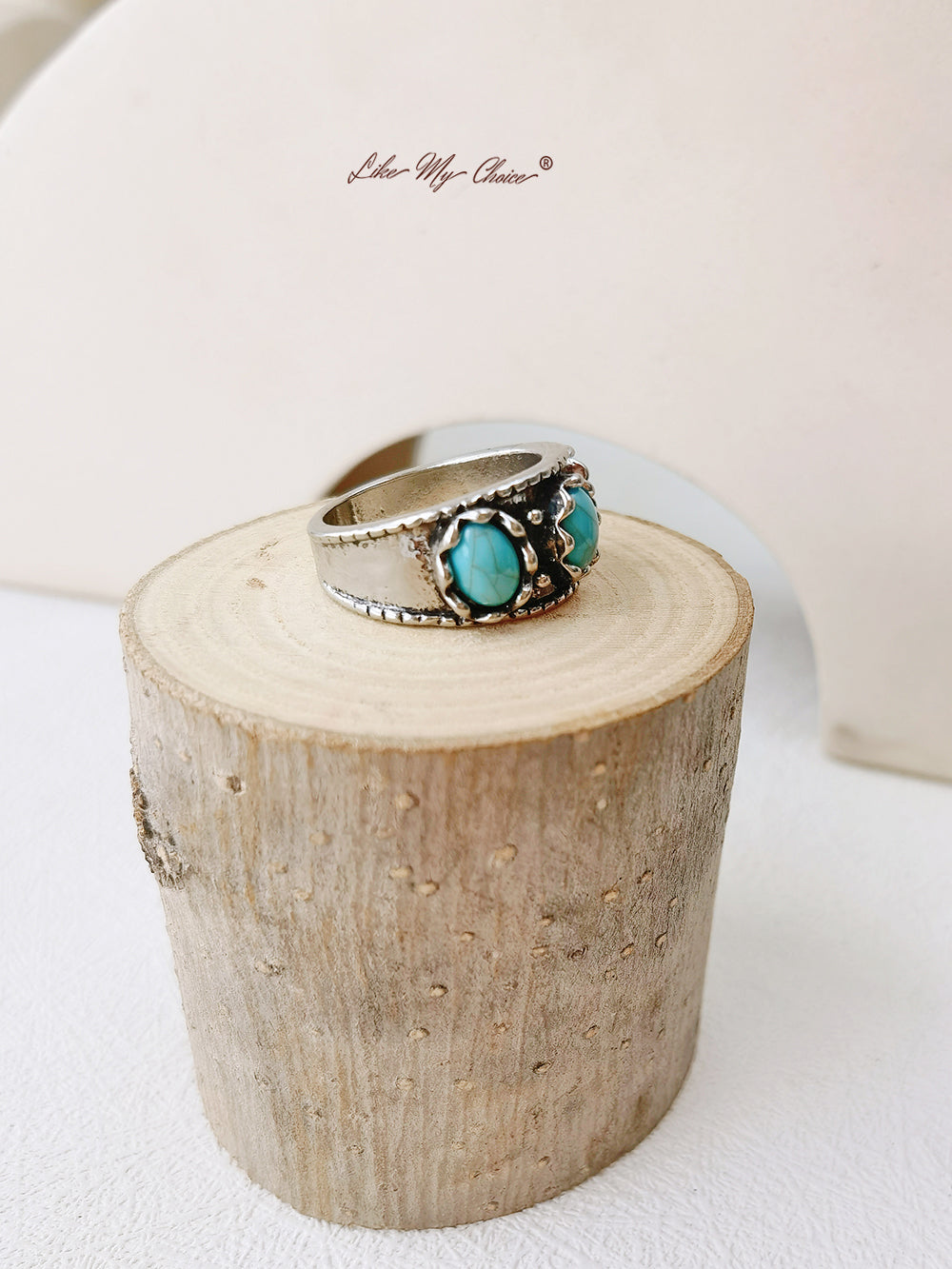 Bague bohème en turquoise incrustée