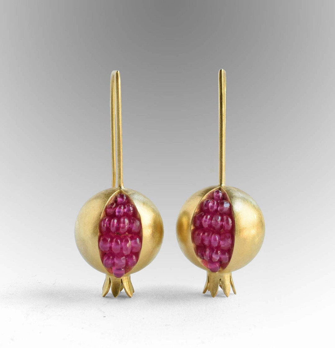 Boucles d'oreilles à crochets turcs avec motif de grenade