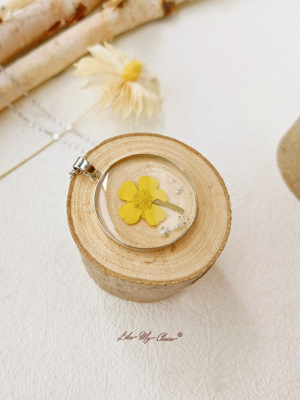 Whispering Blossoms Necklace