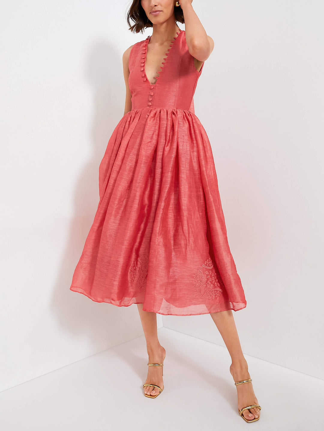 Robe midi fine brodée à col en V exquise