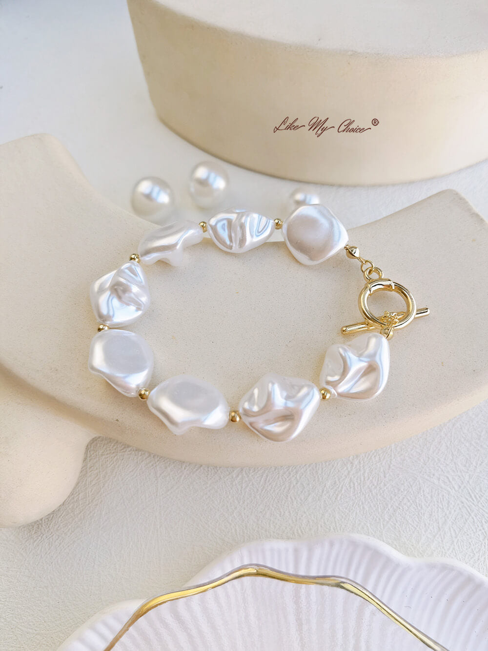 Lrregular Pearl T-Buckle armband med pärlor