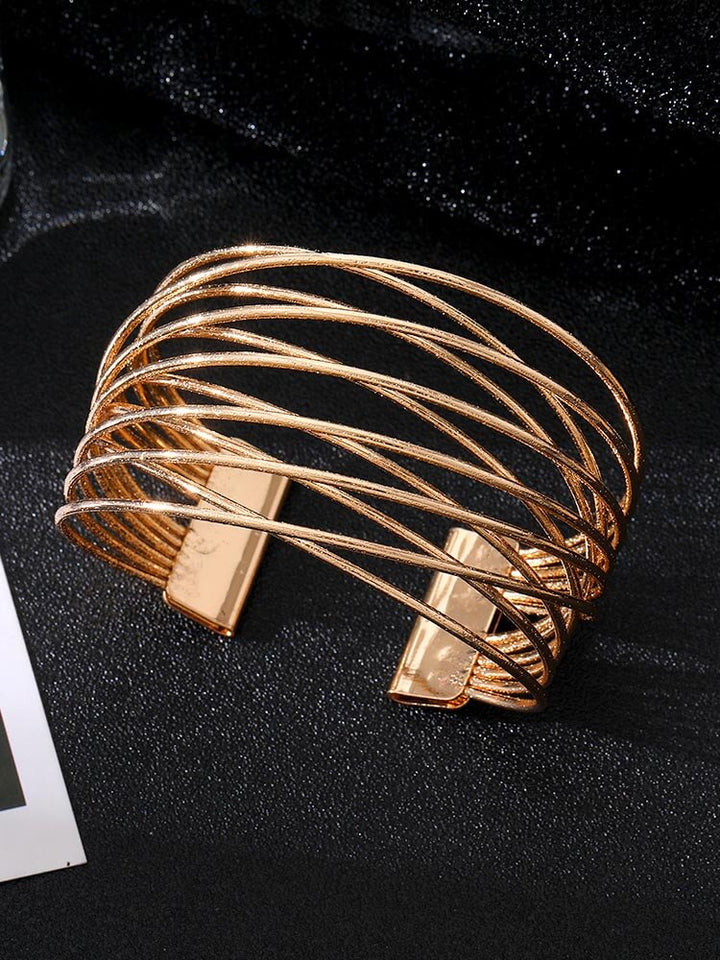 Pulsera multicapa de metal esmerilado Pulsera apilable geométrica