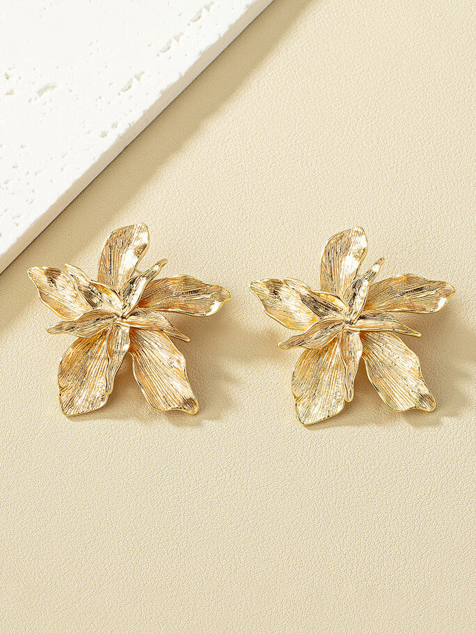 Metal Textured Flower Earrings