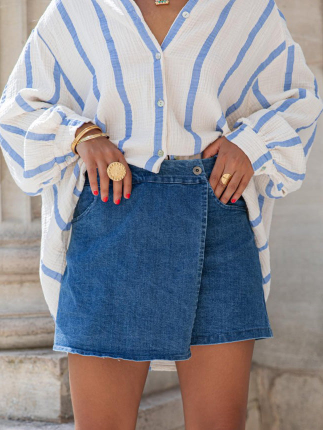 Unregelmäßige Denim-Shorts mit hoher Taille