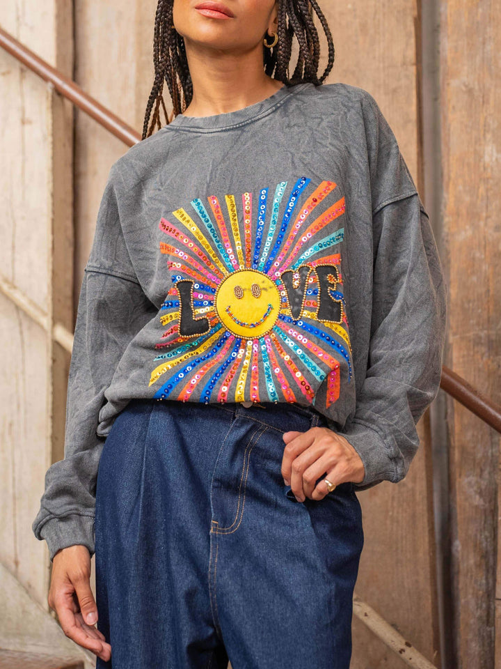 Exquisite Smiley Face Embroidered Round Neck Sweatshirt