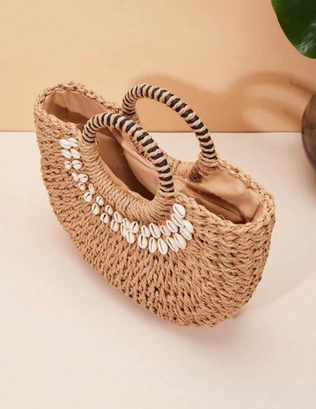 Shell Dekor Straw Bag